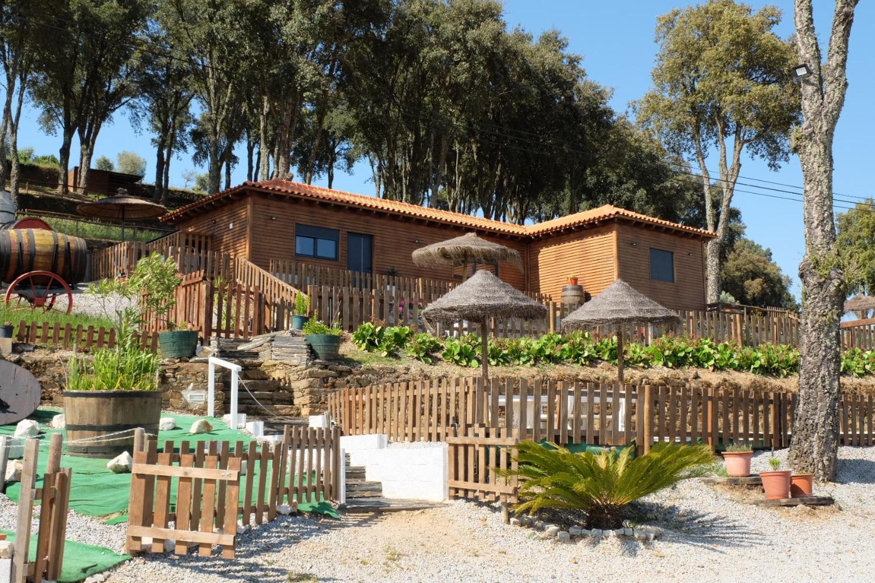 Quinta Da Bandeira - Casa De Ferias No Douro Martir